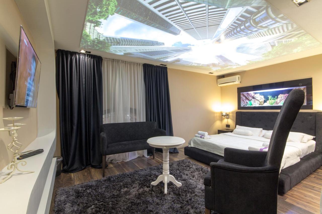 Madison Inn Suites - Wilson'S Square Belgrado Exterior foto